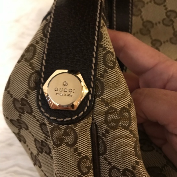 GUCCI Crescent Half Moon Hobo Bag Retailed @$995 - Picture 4 of 16